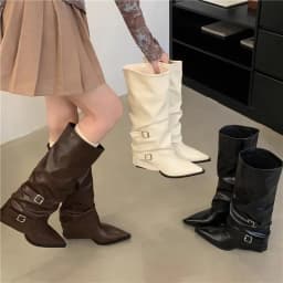 أحذية طويلة حتى الركبة للنساء بمقدمة مدببة وتصميم طيات واسعة مع إبزيم مزدوج وحكيم سميك أحذية جلدية طويلة سهلة ارتداء أنيقة للخريف والشتاء موضة نسائية